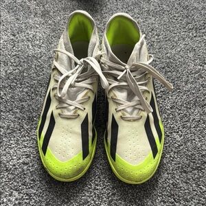 Men’s/kids soccer shoes turf    crazy fast